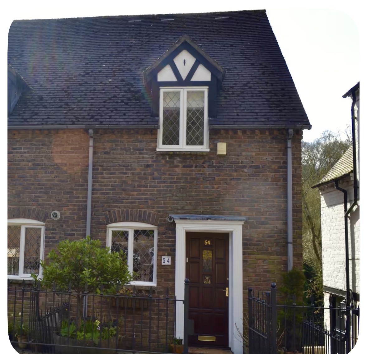 Riverbank Cottage