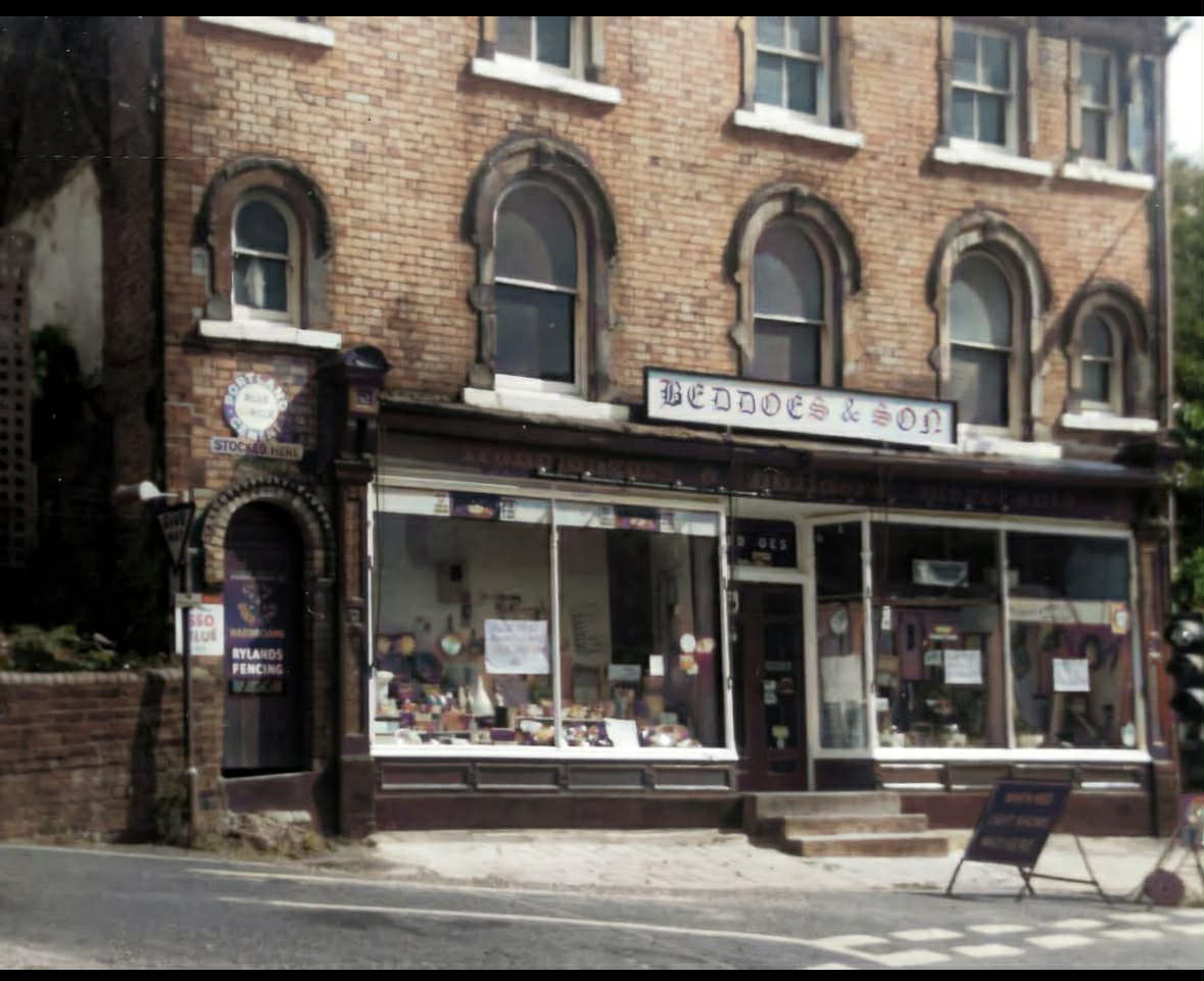 The later Beddoes & Son shop frontage on High Street.